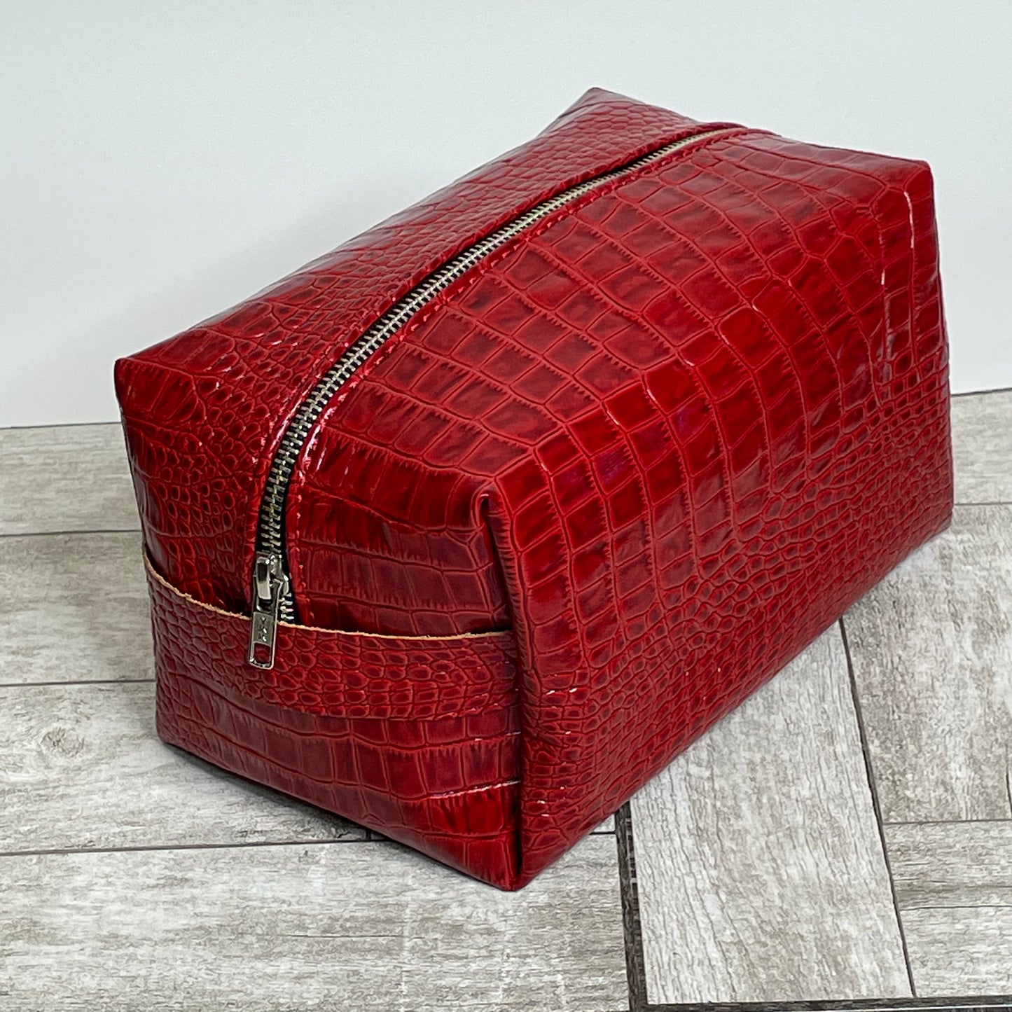 Ferrari Red Gator Leather Travel Bag Dopp Kit