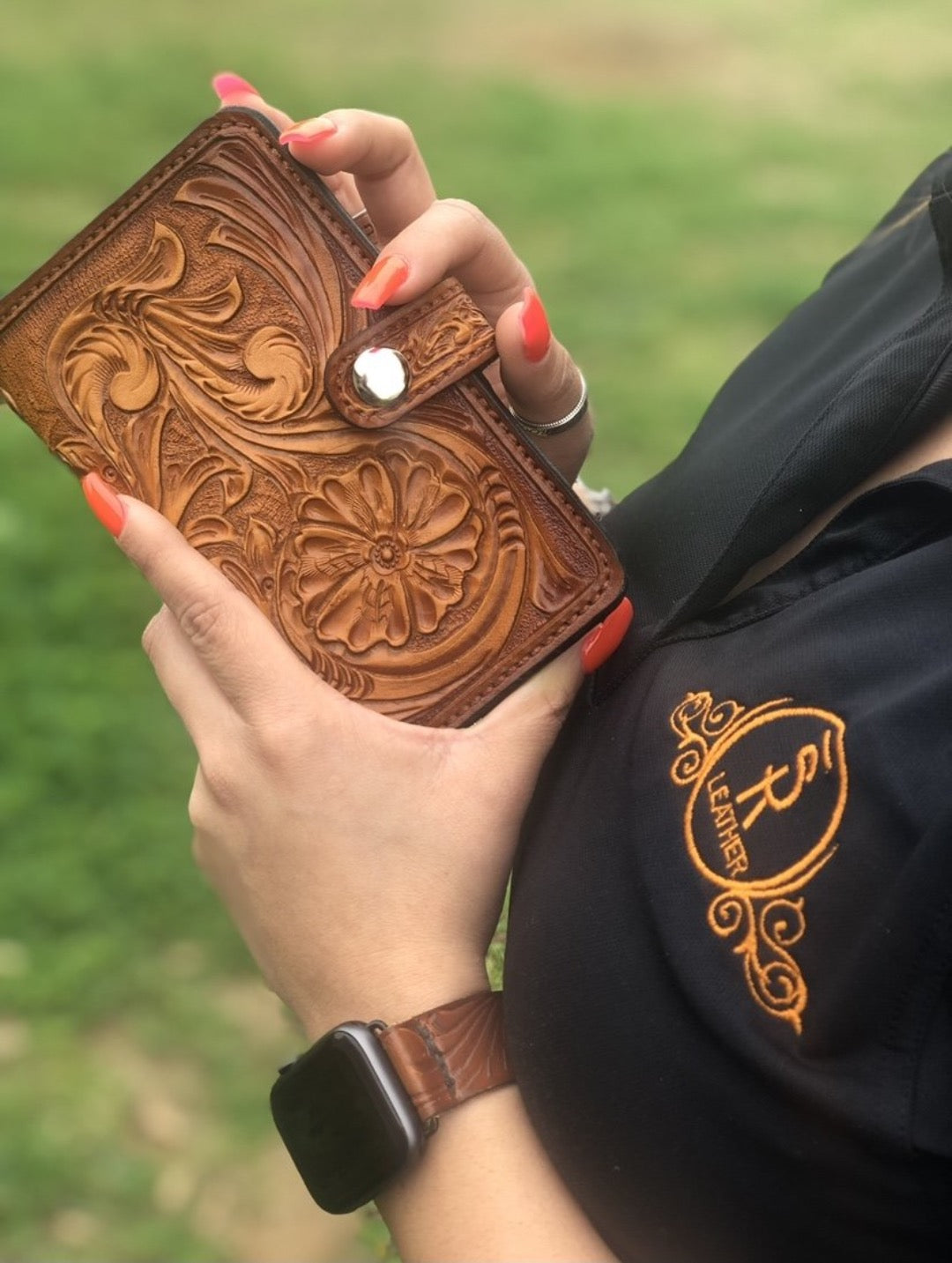 Women's Handtooled wallet-Golden Brown